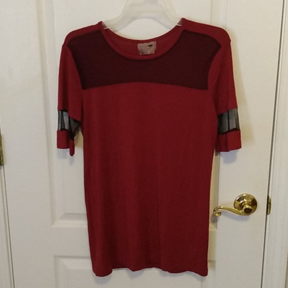Mesh insert top.